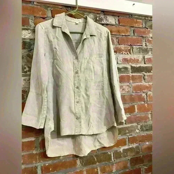 Anthropologie Cloth & Stone Acid Wash Hi-Lo Vneck Size Small - Picture 2 of 7